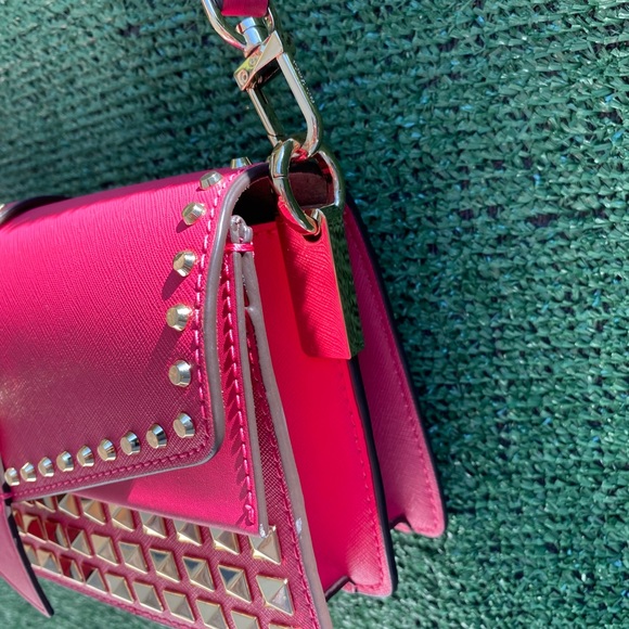 Michael Kors Greenwich Studded Leather convertable bag - Picture 4 of 11